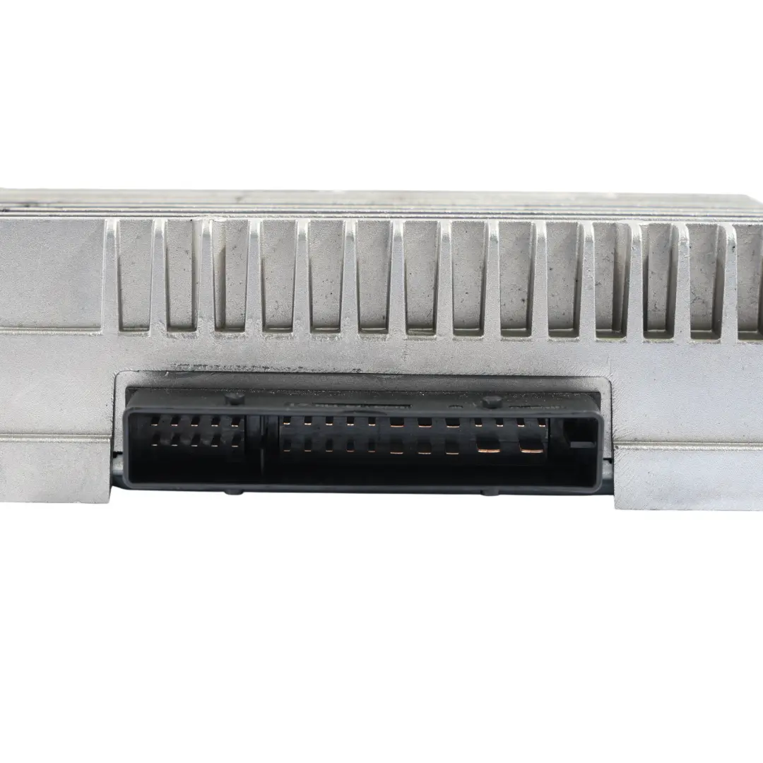 Altavoz Amplificador Audi A4 B8 A5 8T Stereo Radio Sound System Amp para con número de pieza 8R0035223G Altavoz Amplificador Audi A4 B8 A5 8T Stereo Radio Sound System Amp - SKU 8R0035223G - Número de pieza 8R0035223G