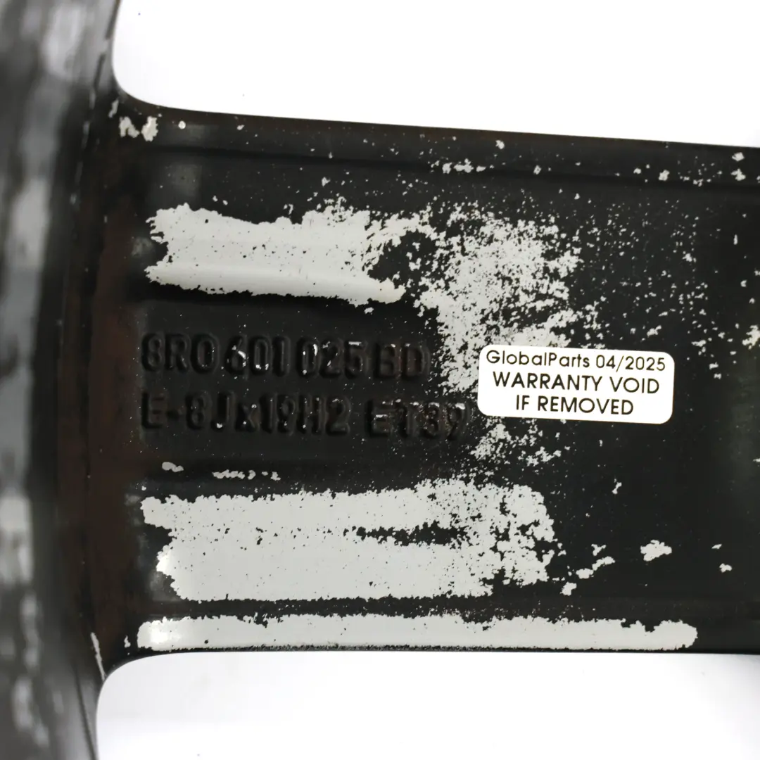 Jante Alliage Grise 19" 8J ET:39 À Rayons Étoilés pour Audi Q5 8R à propos du numéro de pièce 8R0601025BD Audi Q5 8R Jante Alliage Grise 19" 8J ET:39 À Rayons Étoilés - SKU 8R0601025BD-4 - Numéro de pièce 8R0601025BD