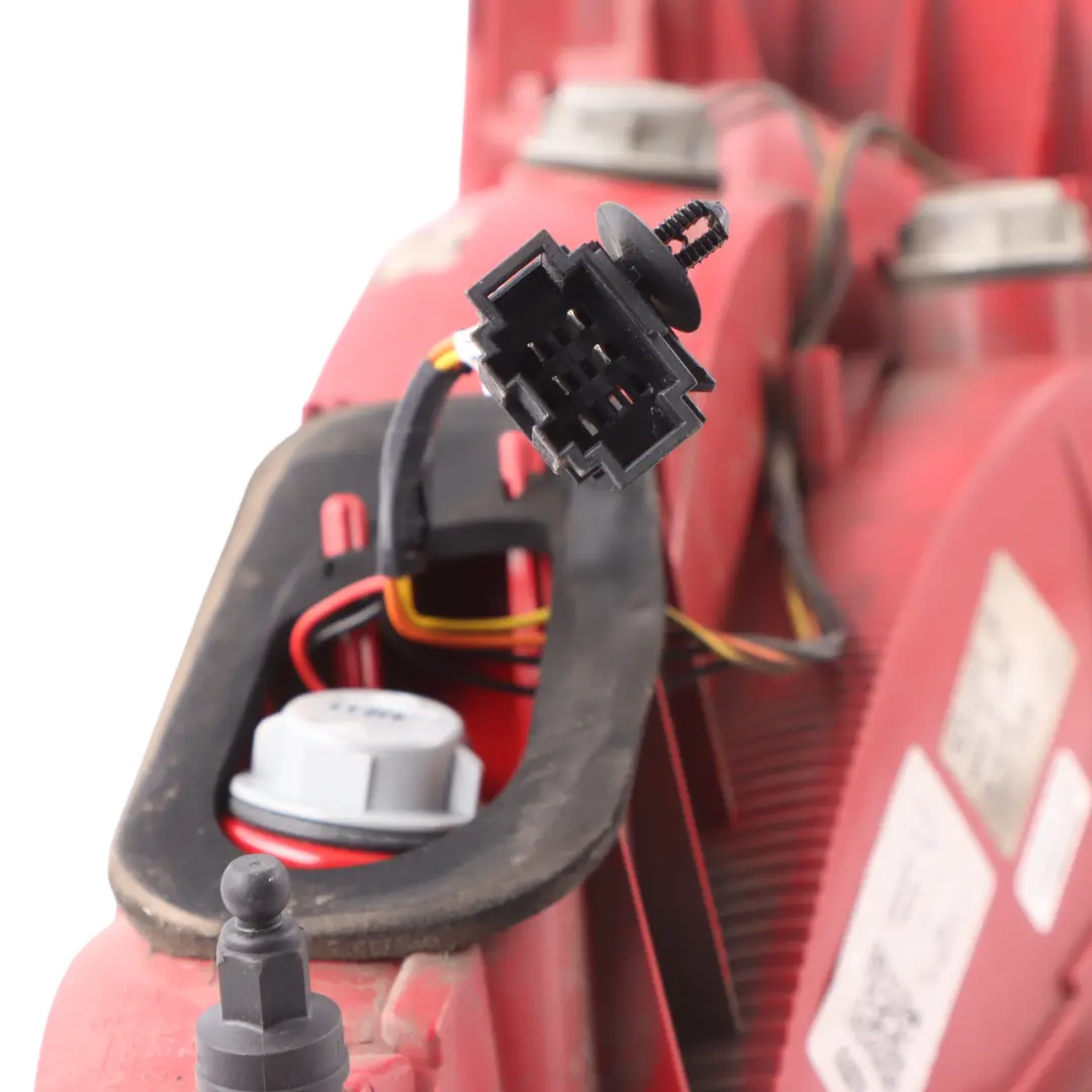 Sportback Q5 8R Lampa Tylna Klapy Bagażnika Lewa do Audi o numerze 8R0945093 Audi Sportback Q5 8R Lampa Tylna Klapy Bagażnika Lewa - SKU 8R0945093 - Numer Części 8R0945093