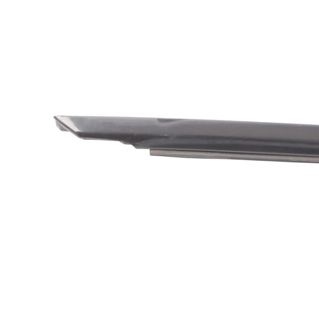 Przednia Uszczelka Drzwiowa Gumowa Prawa do Audi S5 8T Coupe o numerze 8T0853284M Audi S5 8T Coupe Przednia Uszczelka Drzwiowa Gumowa Prawa - SKU 8T0853284M - Numer Części 8T0853284M