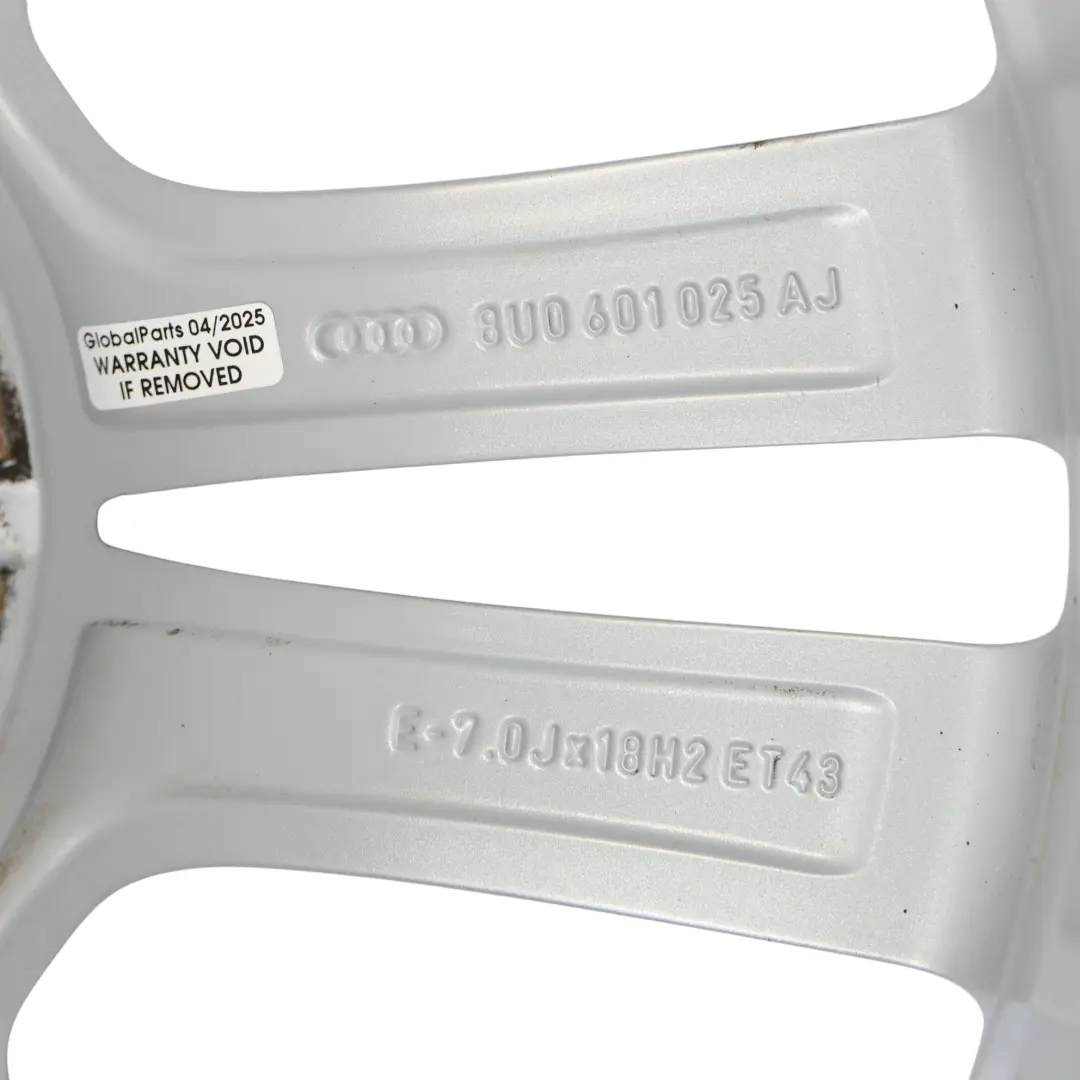 Llanta aleación plata 18" 7J ET:43 Doble Star Spoke para Audi Q3 8U con número de pieza 8U0601025AJ Audi Q3 8U Llanta aleación plata 18" 7J ET:43 Doble Star Spoke - SKU 8U0601025AJ-1 - Número de pieza 8U0601025AJ