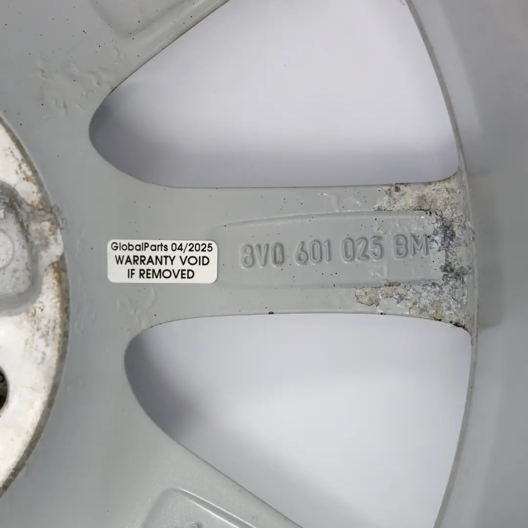 Audi A3 8V Srebrna Felga Aluminiowa 16" 6.5J ET46 8V0601025BM - SKU 8V0601025BM-2 - Numer Części 8V0601025BM-2