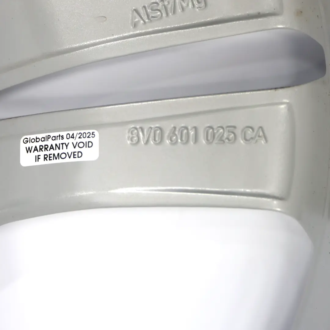 Silberne Alufelge 18" ET:51 7,5J Doppelsternspeiche für Audi A3 8V mit Teilenummer 8V0601025CA Audi A3 8V Silberne Alufelge 18" ET:51 7,5J Doppelsternspeiche - SKU 8V0601025CA-1 - Teilenummer 8V0601025CA