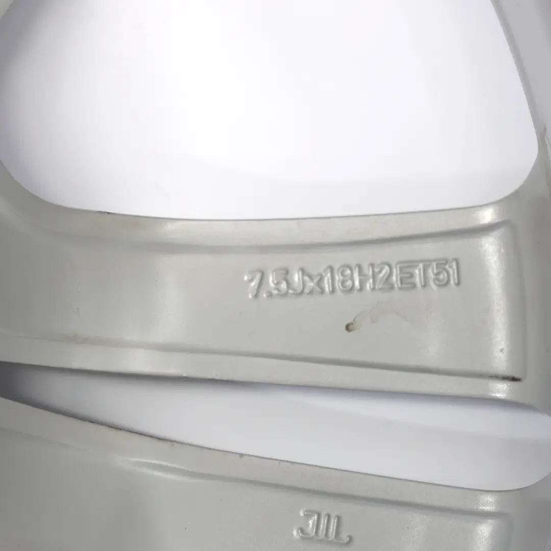 Silberne Alufelge 18" ET:51 7,5J Doppelsternspeiche für Audi A3 8V mit Teilenummer 8V0601025CA Audi A3 8V Silberne Alufelge 18" ET:51 7,5J Doppelsternspeiche - SKU 8V0601025CA-1 - Teilenummer 8V0601025CA