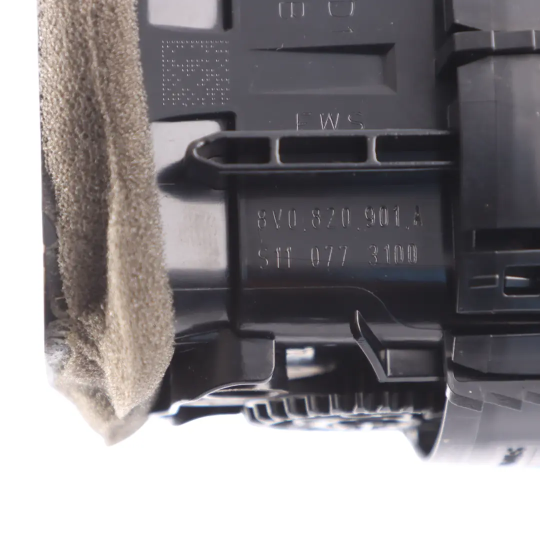 Audi A3 8V Ensemble Garniture Centrale Buse Chauffage Tableau Bord - SKU 8V0820901A-2 - Numéro de pièce 8V0820901A