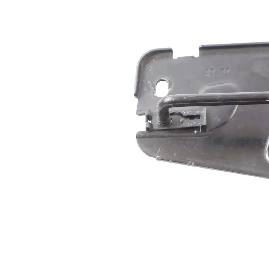 Front Engine Hood Bonnet Catch Latch Lock Right O/S to Audi A3 8V with Part number 8V0823186C Audi A3 8V Front Engine Hood Bonnet Catch Latch Lock Right O/S - SKU 8V0823186C - Part number 8V0823186C