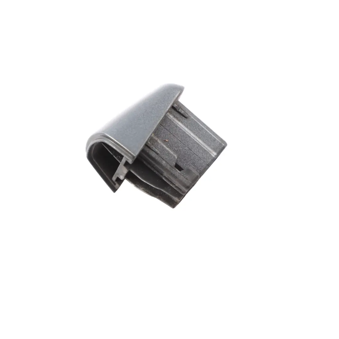 Maniglia Porta Ant Post Sinistra Grigio Daytona Pearl Z7S A per Audi A3 8V con numero di parte 8V0837205 Audi A3 8V Maniglia Porta Ant Post Sinistra Grigio Daytona Pearl Z7S A - SKU 8V0837205-DGR - Numero di parte 8V0837205