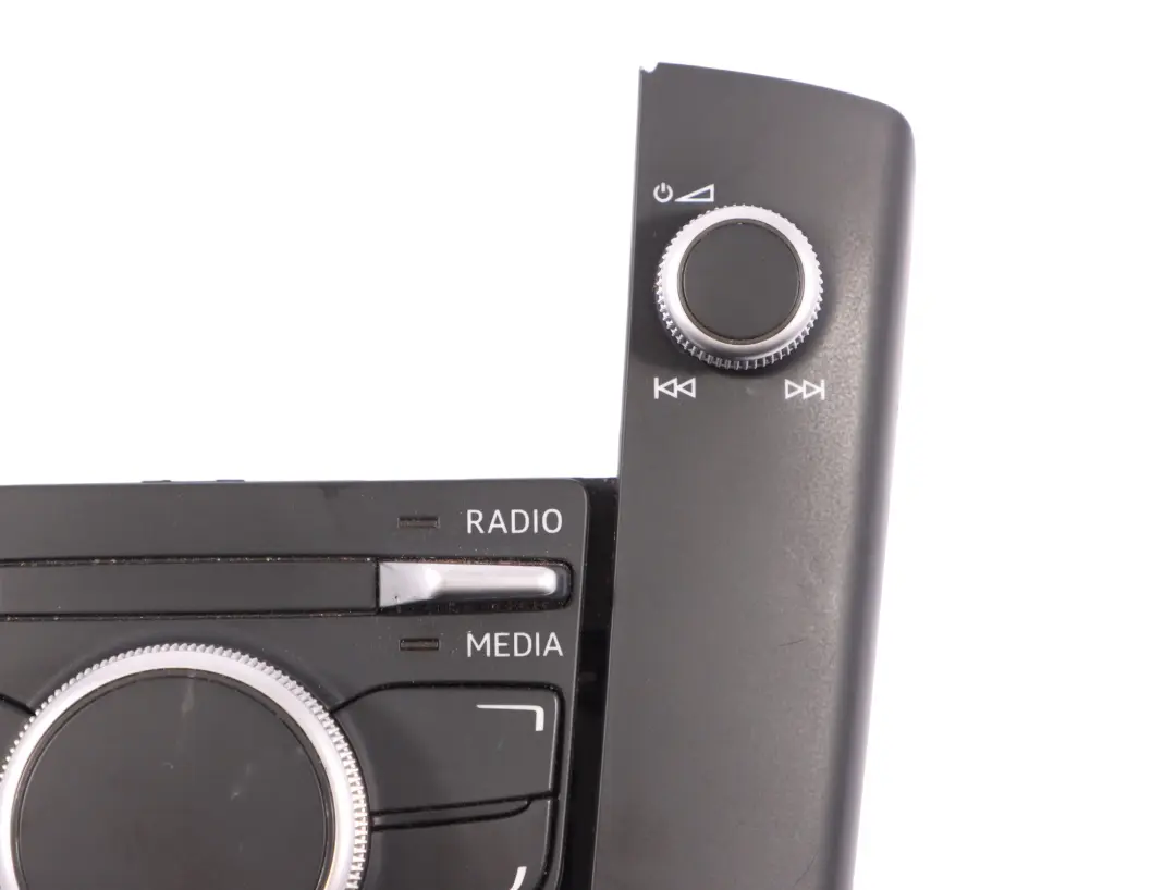 Consola Central Multimedia Control De Navegación para Audi TT 8J con número de pieza 8V0919614B Audi TT 8J Consola Central Multimedia Control De Navegación - SKU 8V0919614B-1 - Número de pieza 8V0919614B