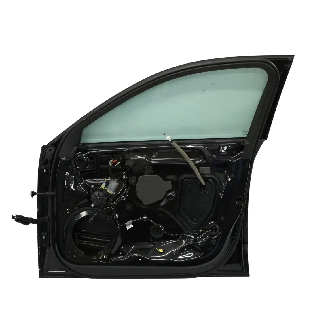 Puerta Delantera Derecha Phantom Black Negro - Z9Y para Audi A3 8V con número de pieza 8V4831052B Audi A3 8V Puerta Delantera Derecha Phantom Black Negro - Z9Y - SKU 8V4831052B-PHB - Número de pieza 8V4831052B