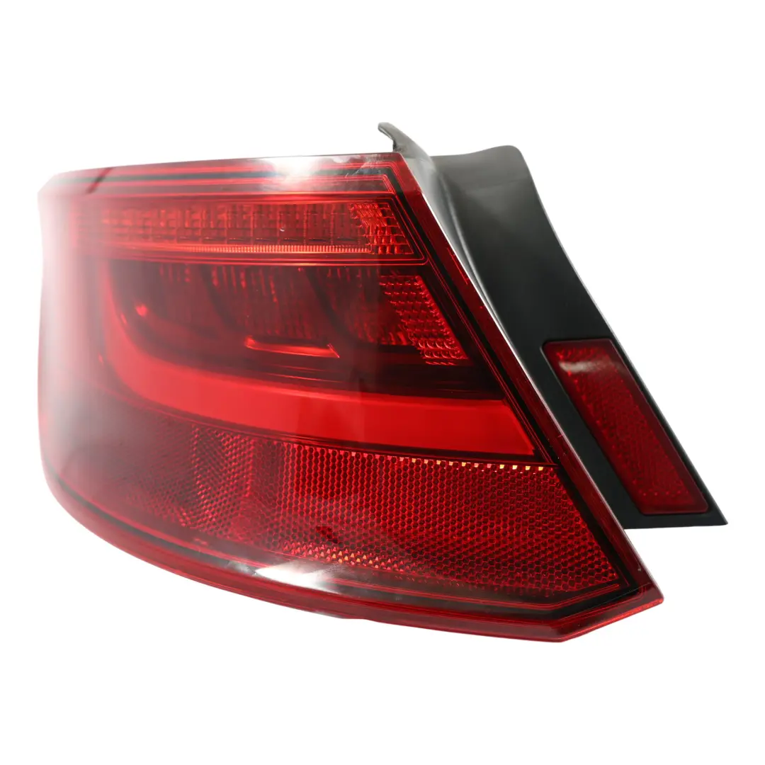 Sportsback Fanale Posteriore Portellone Fanale Posteriore per Audi A3 8V con numero di parte 8V4945095D Audi A3 8V Sportsback Fanale Posteriore Portellone Fanale Posteriore - SKU 8V4945095D-1 - Numero di parte 8V4945095D