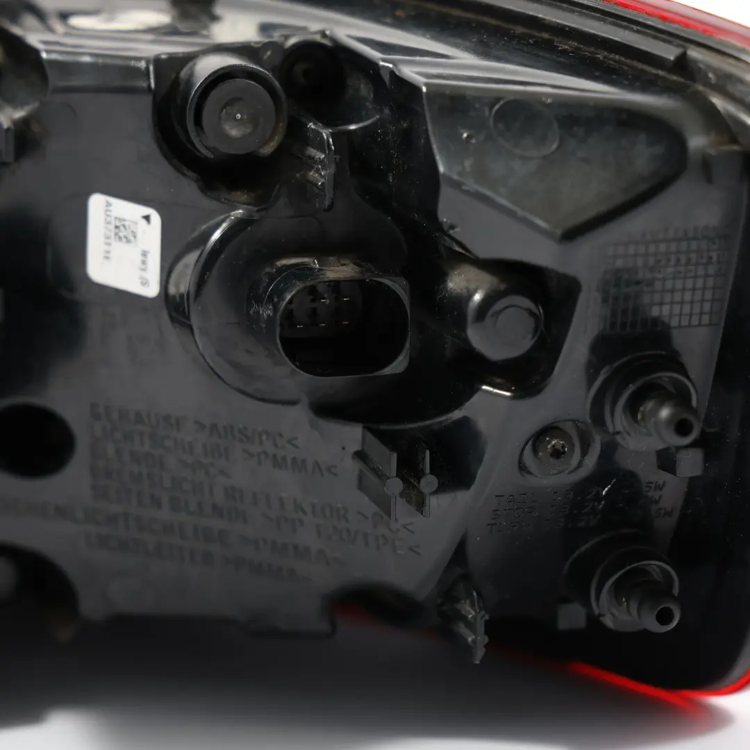 Audi A3 8V Sportsback Heckklappe Lampe Rücklicht Links Außen - SKU 8V4945095D-1 - Teilenummer 8V4945095D