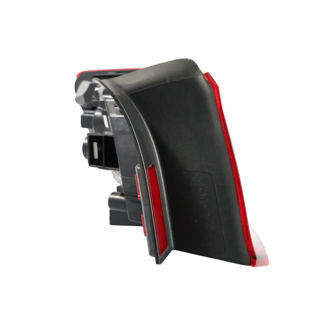 Sportsback Luz Trasera Exterior Derecha para Audi A3 8V con número de pieza 8V4945096D Audi A3 8V Sportsback Luz Trasera Exterior Derecha - SKU 8V4945096D - Número de pieza 8V4945096D