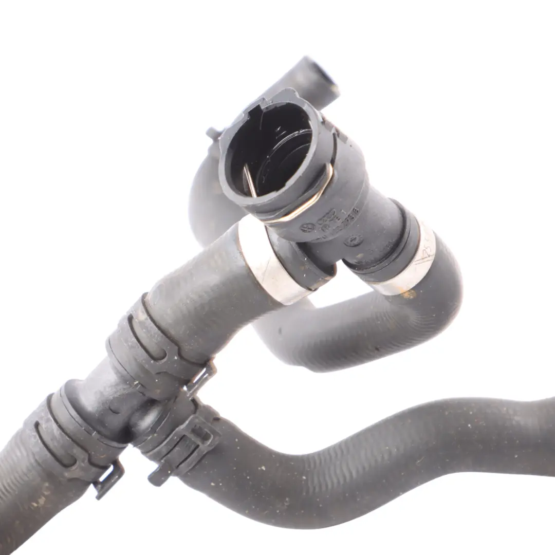 Motor Tubería De Agua Línea De Agua Refrigerante para Audi A4 B9 A5 F5 con número de pieza 8W0122449BC Audi A4 B9 A5 F5 Motor Tubería De Agua Línea De Agua Refrigerante - SKU 8W0122449BC - Número de pieza 8W0122449BC