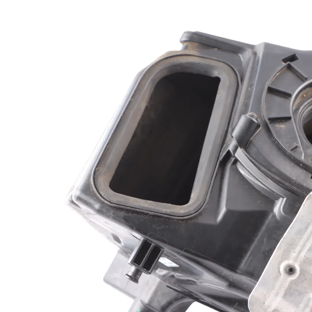 Audi A4 B9 2.0 TFSI Air Filter Box Air Intake Silencer Filter Box 8W0133835Q - SKU 8W0133837Q - Part number 8W0133837Q