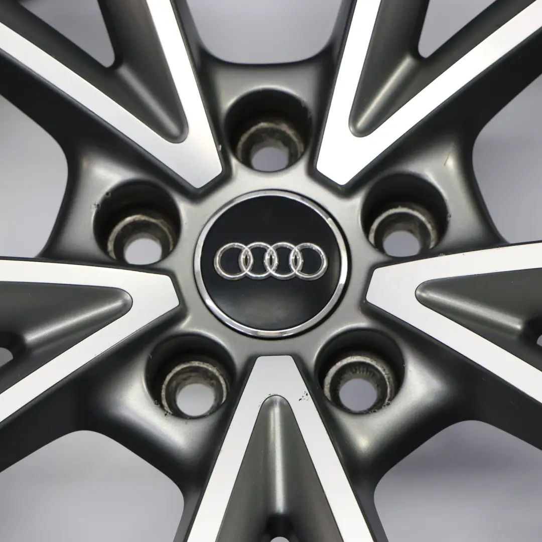 Sportrad Leichtmetallfelge Alufelge 19" 8,5J ET:40 für Audi A4 8W B9 mit Teilenummer 8W0601025EA Audi A4 8W B9 Sportrad Leichtmetallfelge Alufelge 19" 8,5J ET:40 - SKU 8W0601025EA-1 - Teilenummer 8W0601025EA