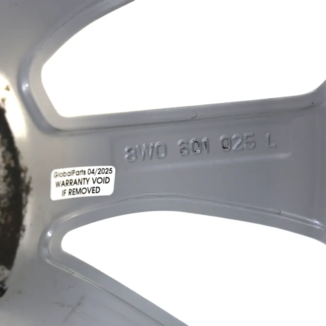 Audi A4 B9 8W Srebrna Felga Aluminiowa 17" 7J ET:38 10 Ramienna - SKU 8W0601025L-1 - Numer Części 8W0601025L