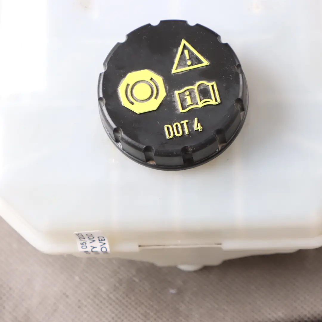 Audi Q7 4M Bremskraftverstärker Bremsflüssigkeitsbehälter - SKU 8W0611301 - Teilenummer 8W0611301