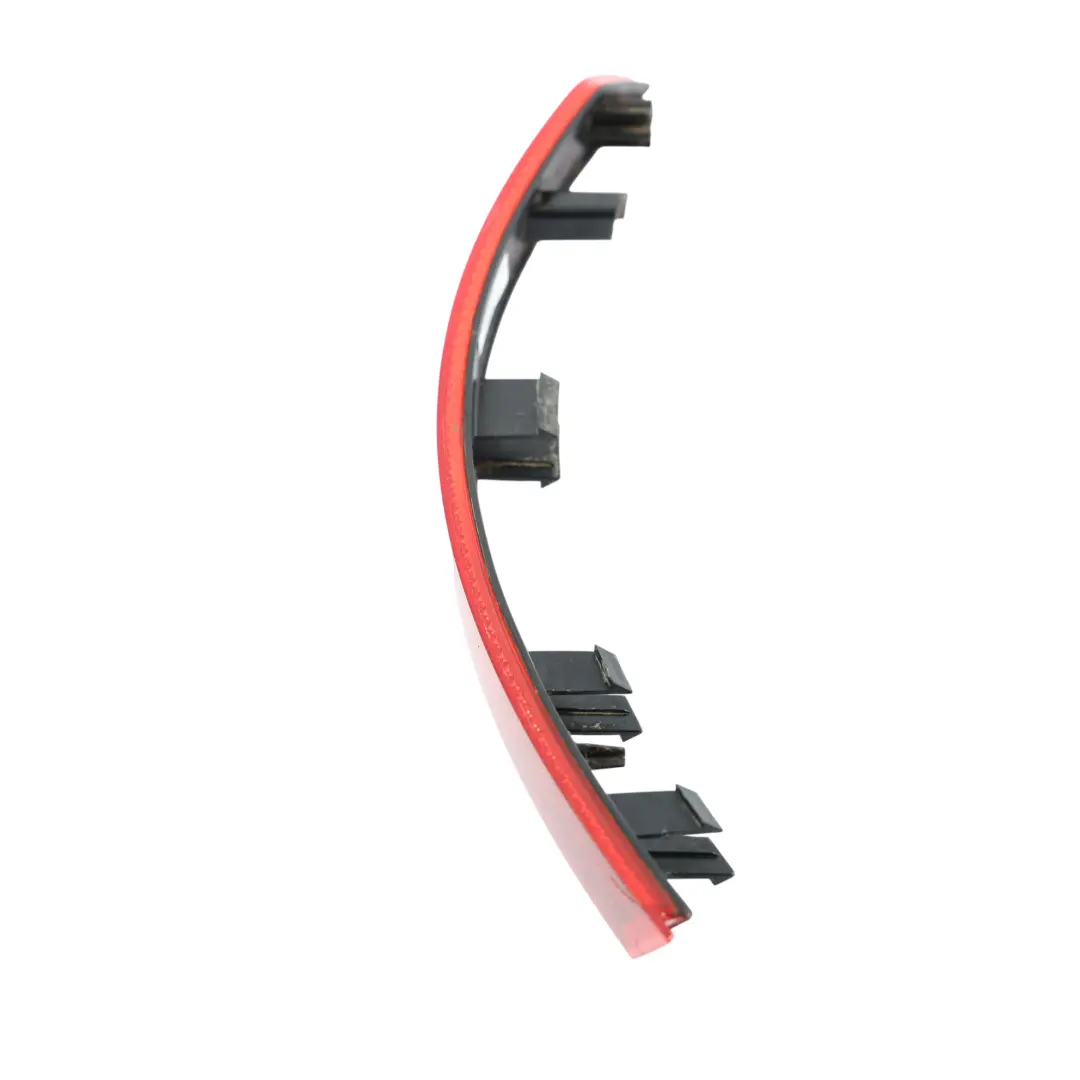 Audi A4 B9 Réflecteur De Feu Inférieur De Pare Chocs Arrière Gauche - SKU 8W0945105D - Numéro de pièce 8W0945105D