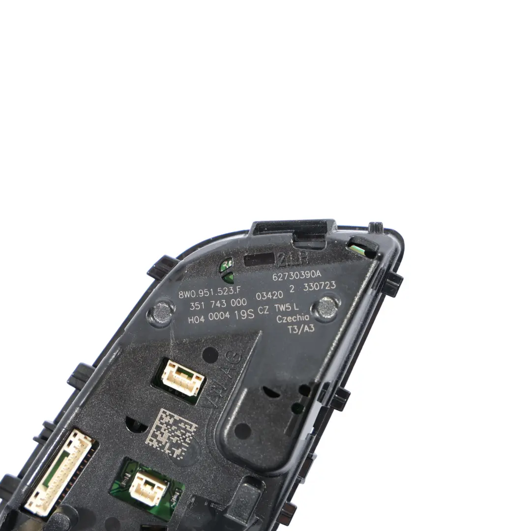 Przełącznik Panel Multifunkcji Kierownicy do Audi A5 8T o numerze 8W0951523F Audi A5 8T Przełącznik Panel Multifunkcji Kierownicy - SKU 8W0951523F - Numer Części 8W0951523F