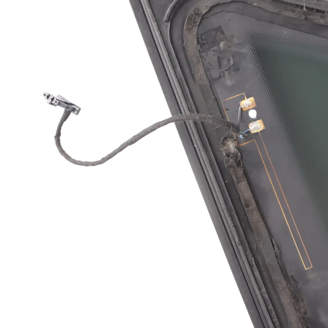 Quarter Triangle Window Glass Rear Right O/S AS2 to Audi A4 B9 Allroad with Part number 8W9845298Q Audi A4 B9 Allroad Quarter Triangle Window Glass Rear Right O/S AS2 - SKU 8W9845298Q - Part number 8W9845298Q