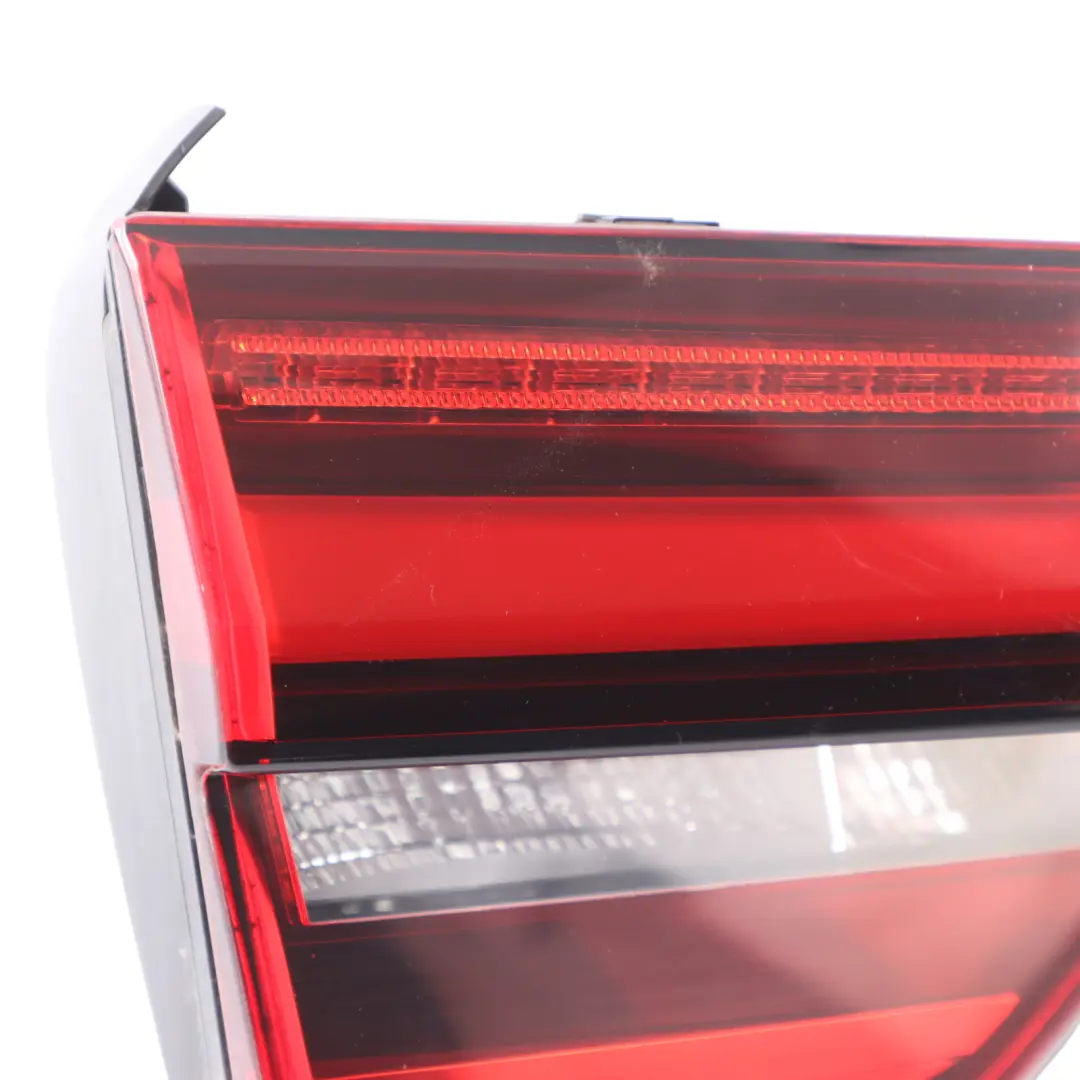 LED Lamp Left N/S Light Trunk Lid Boot Tailgate to Audi A4 B9 Rear with Part number 8W9945093E Audi A4 B9 Rear LED Lamp Left N/S Light Trunk Lid Boot Tailgate - SKU 8W9945093E - Part number 8W9945093E