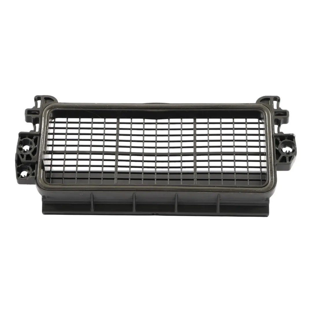 Siatka Kratka Grill Wlot Powietrza Klimatyzacji do Audi A1 8X o numerze 8X0815479B Audi A1 8X Siatka Kratka Grill Wlot Powietrza Klimatyzacji - SKU 8X0815479B - Numer Części 8X0815479B