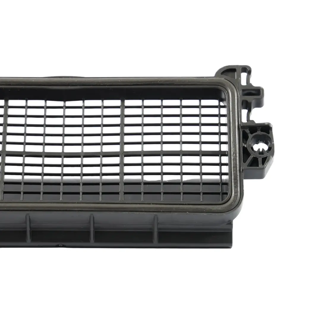 Heizung Klima Luft Einlass Maschen Abdeckung für Audi A1 8X mit Teilenummer 8X0815479B Audi A1 8X Heizung Klima Luft Einlass Maschen Abdeckung - SKU 8X0815479B - Teilenummer 8X0815479B