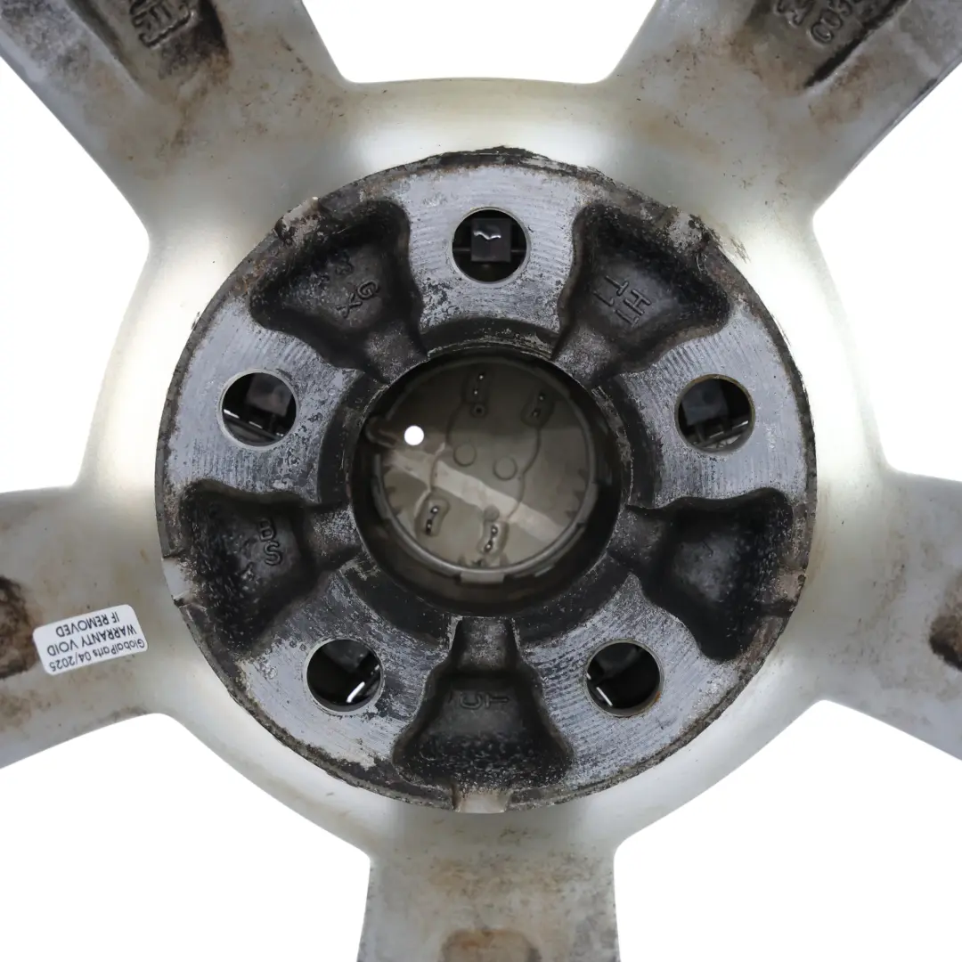 Jante en alliage argenté 16" 7J ET:34 Star Spoke pour Audi A1 8X à propos du numéro de pièce 8XA601025A Audi A1 8X Jante en alliage argenté 16" 7J ET:34 Star Spoke - SKU 8XA601025A-2 - Numéro de pièce 8XA601025A