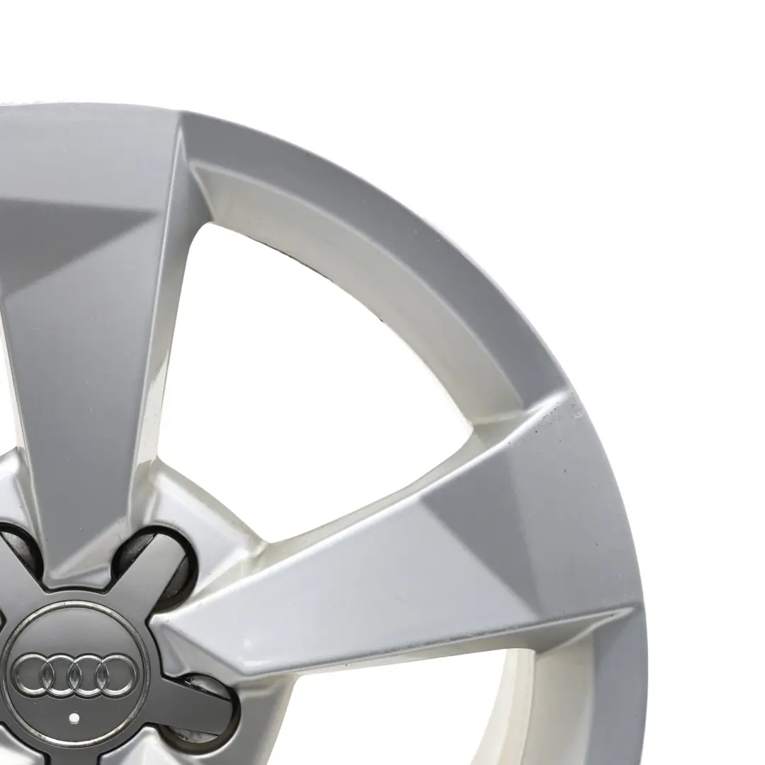 Jante en alliage argenté 16" 7J ET:34 Star Spoke pour Audi A1 8X à propos du numéro de pièce 8XA601025A Audi A1 8X Jante en alliage argenté 16" 7J ET:34 Star Spoke - SKU 8XA601025A-2 - Numéro de pièce 8XA601025A