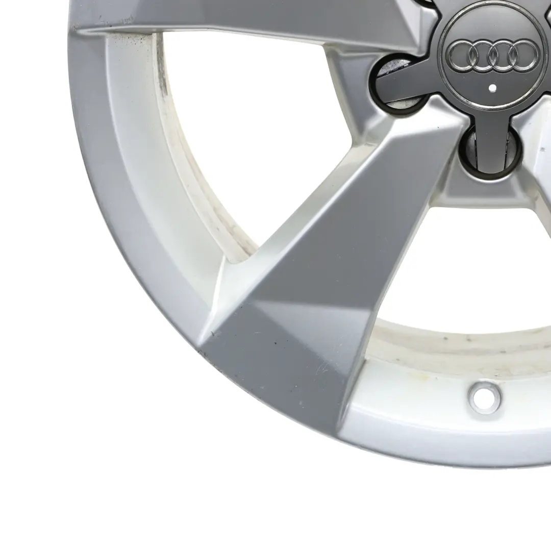  Llanta de aleación plateada Audi A1 8X 16" 7J ET:34 Star Spoke - SKU 8XA601025A-2 - Número de pieza 8XA601025A