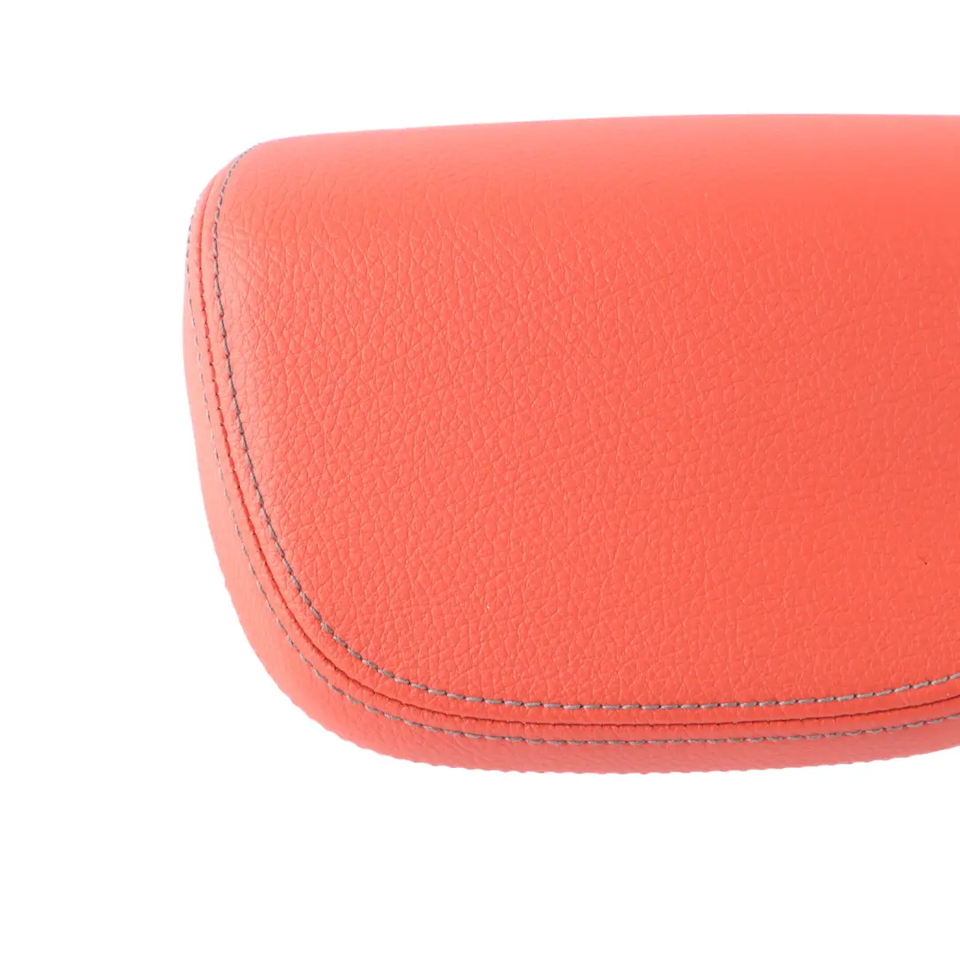 Appuie Tête Arrière En Cuir Dakota pour BMW F40 à propos du numéro de pièce 9108289 BMW F40 Appuie Tête Arrière En Cuir Dakota - SKU 9108289 - Numéro de pièce 9108289