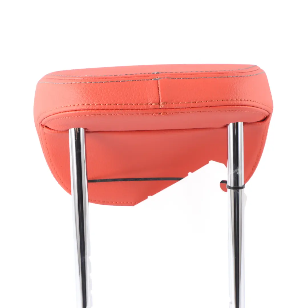 Asiento Trasero Reposacabezas De Cuero Dakota para BMW F40 con número de pieza 9108289 BMW F40 Asiento Trasero Reposacabezas De Cuero Dakota - SKU 9108289 - Número de pieza 9108289