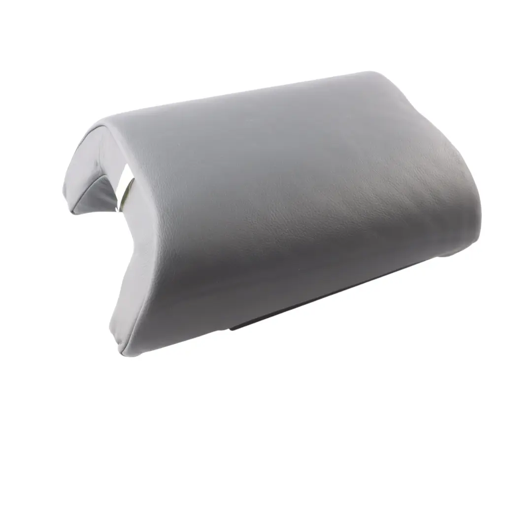 Cubierta Apoyabrazos Asiento Trasero Centro Negro para BMW E63 E64 con número de pieza 9137391 BMW E63 E64 Cubierta Apoyabrazos Asiento Trasero Centro Negro - SKU 9137391 - Número de pieza 9137391