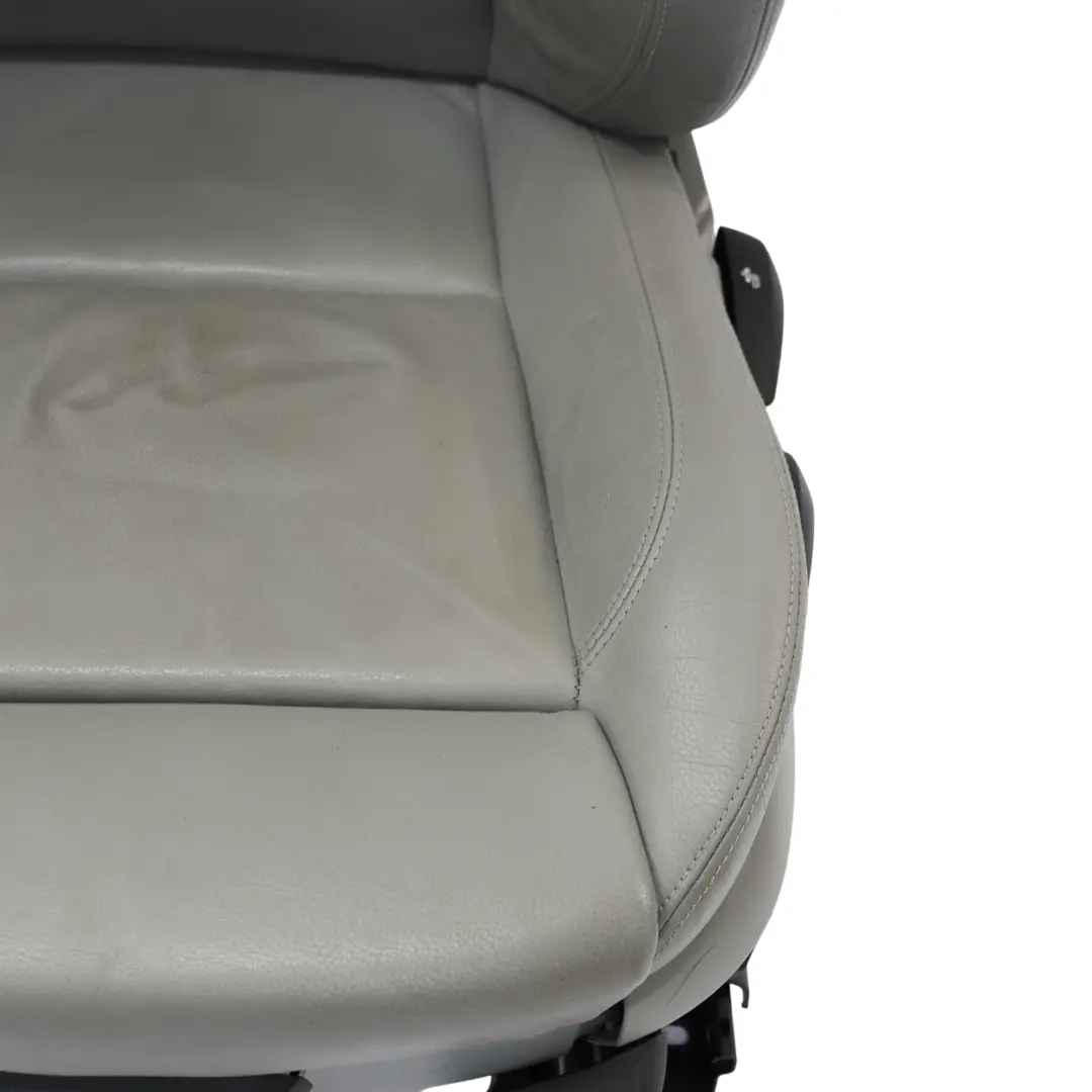 Fotel Sportowy Lewy Przód Dakota Grey Skóra do BMW E90 E91 o numerze 9156455 BMW E90 E91 Fotel Sportowy Lewy Przód Dakota Grey Skóra - SKU 9156455-1 - Numer Części 9156455