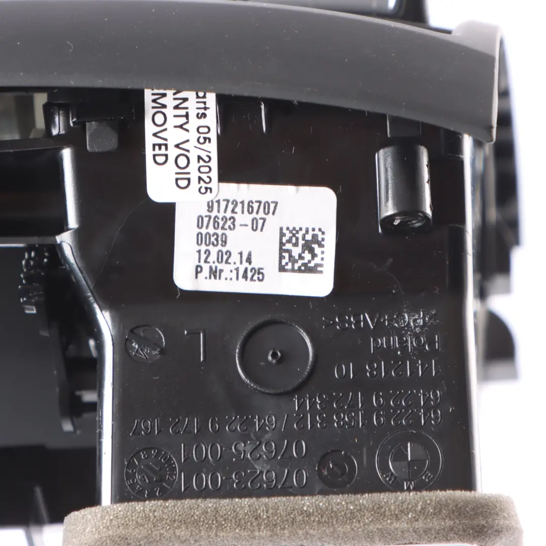 Kratka Nawiewu Tunelu Konsoli Środkowej Tył Czarna do BMW F10 F11 o numerze 9172167 BMW F10 F11 Kratka Nawiewu Tunelu Konsoli Środkowej Tył Czarna - SKU 9172167-1 - Numer Części 9172167