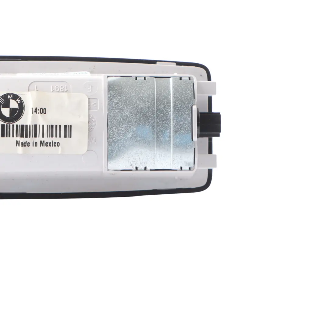 Moldura Techo Interior Luz De Lectura Trasera Central para BMW X1 E84 con número de pieza 9202916 BMW X1 E84 Moldura Techo Interior Luz De Lectura Trasera Central - SKU 9202916 - Número de pieza 9202916