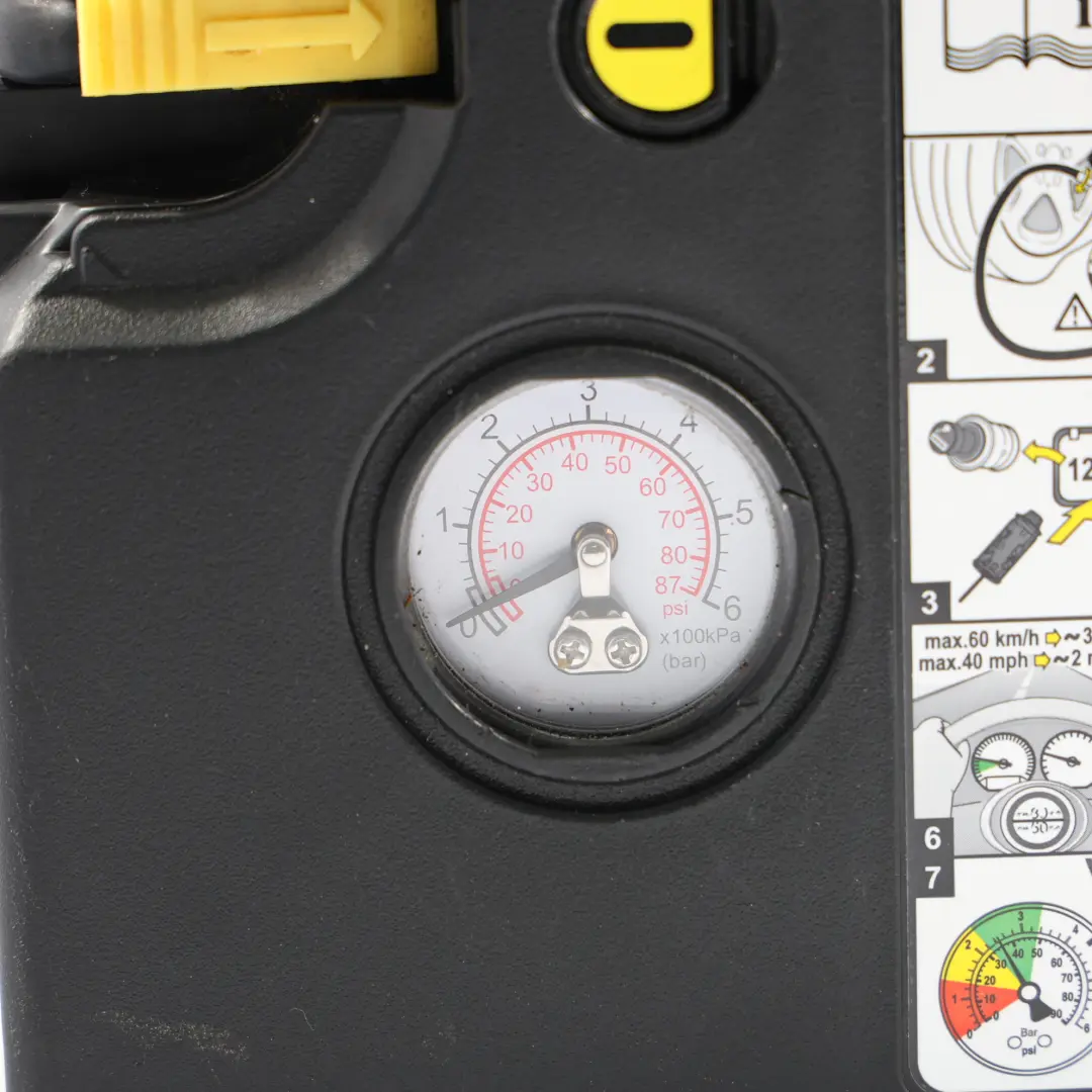 Luftkompressor Notfallwerkzeug Reifenkompressor Radpumpe für Renault Zoe mit Teilenummer 995657923R Renault Zoe Luftkompressor Notfallwerkzeug Reifenkompressor Radpumpe - SKU 995657293R - Teilenummer 995657923R