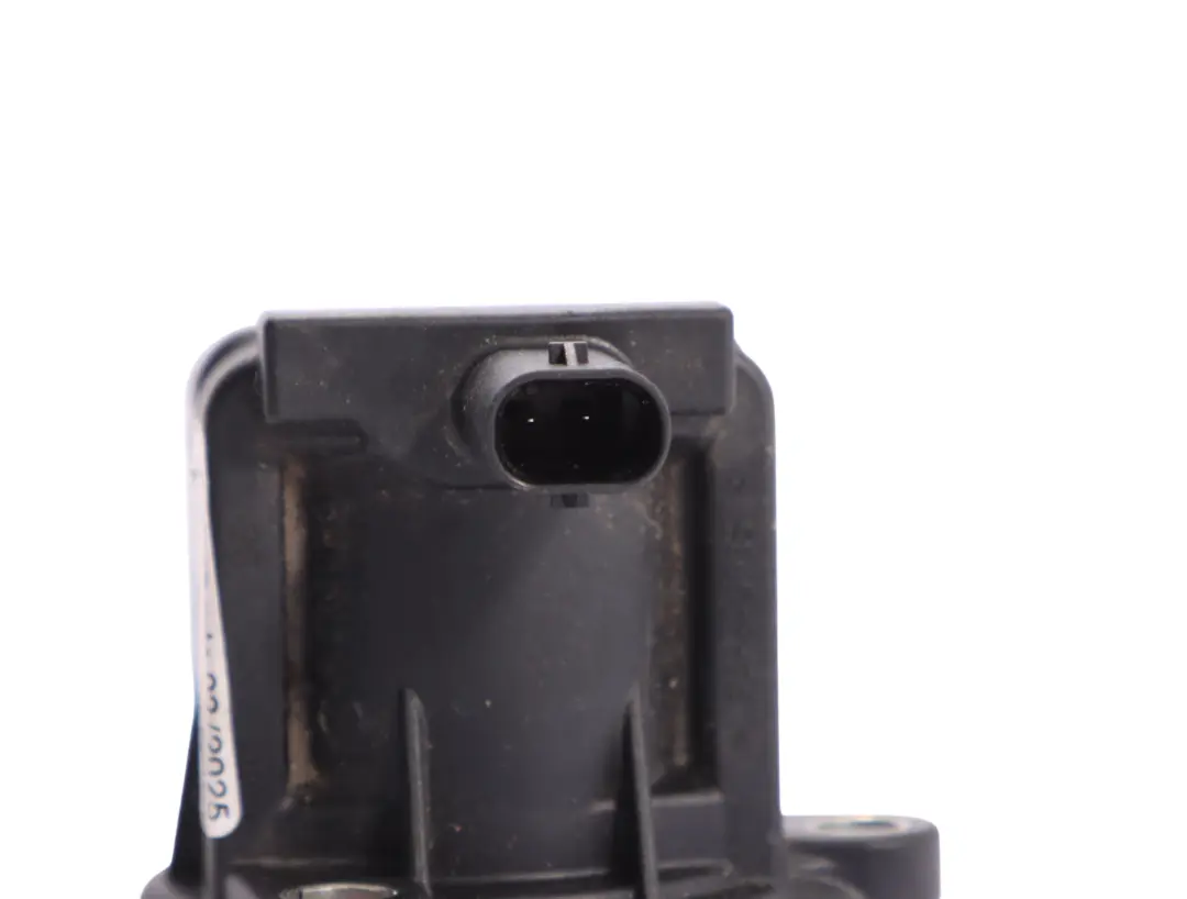 Zawór Elektromagnetyczny Elektrozawór Turbiny do Mercedes W177 o numerze A0001531859 Mercedes W177 Zawór Elektromagnetyczny Elektrozawór Turbiny - SKU A0001531859 - Numer Części A0001531859