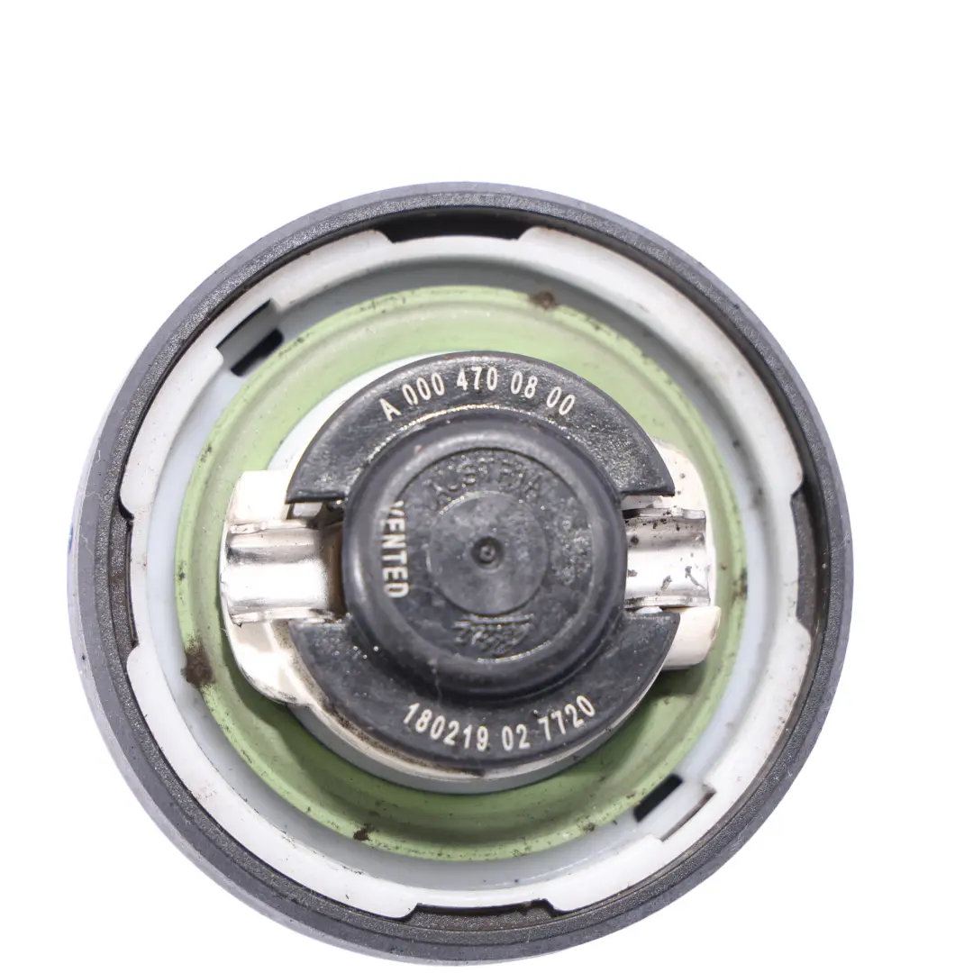 Mercedes W176 W205 W213 Korek Pokrywa Wlewu Paliwa - SKU A0004700800 - Numer Części A0004700800