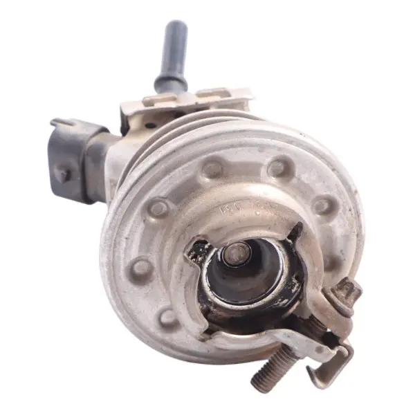 OM651 BlueTec Adblue Injector Fluid Injection Nozzle to Mercedes C207 with Part number A0004900713 Mercedes C207 OM651 BlueTec Adblue Injector Fluid Injection Nozzle - SKU A0004900713 - Part number A0004900713