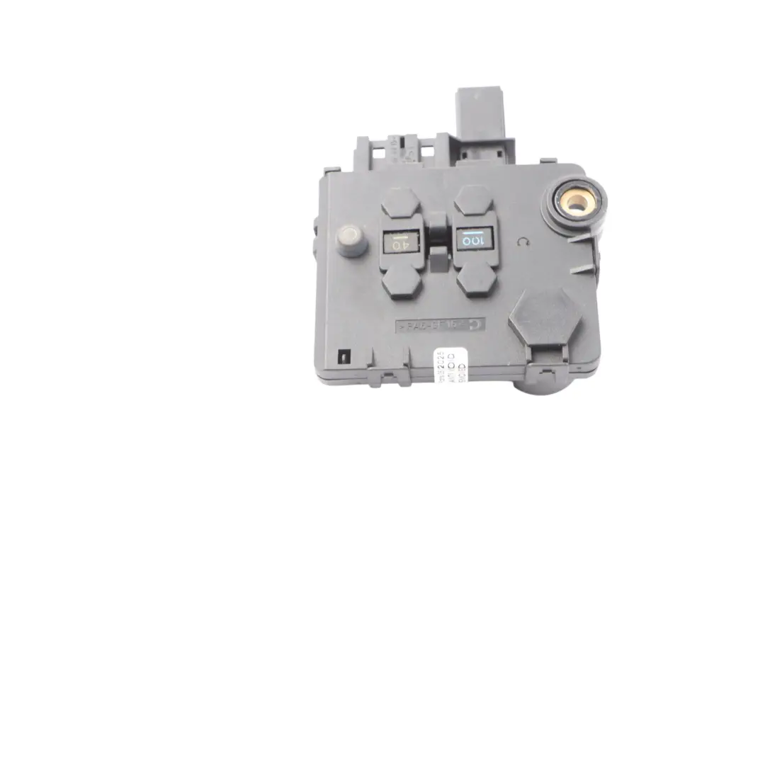 Fuse Relay Junction Box HV Battery Connector to Mercedes W220 with Part number A0005401950 Mercedes W220 Fuse Relay Junction Box HV Battery Connector - SKU A0005401950 - Part number A0005401950