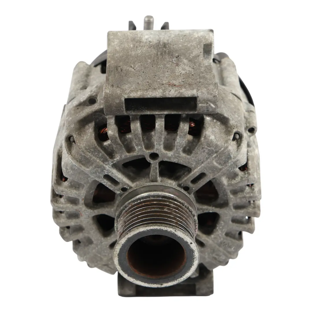 OM651 Alternator 14V 250A do Mercedes W166 W213 C292 o numerze A0009060903 Mercedes W166 W213 C292 OM651 Alternator 14V 250A - SKU A0009060903 - Numer Części A0009060903