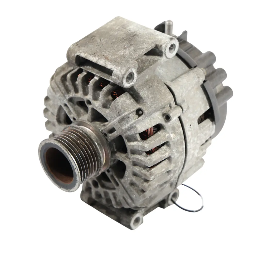 Alternador Mercedes W166 W213 C292 OM651 Generador 14V 250A para con número de pieza A0009060903 Alternador Mercedes W166 W213 C292 OM651 Generador 14V 250A - SKU A0009060903 - Número de pieza A0009060903