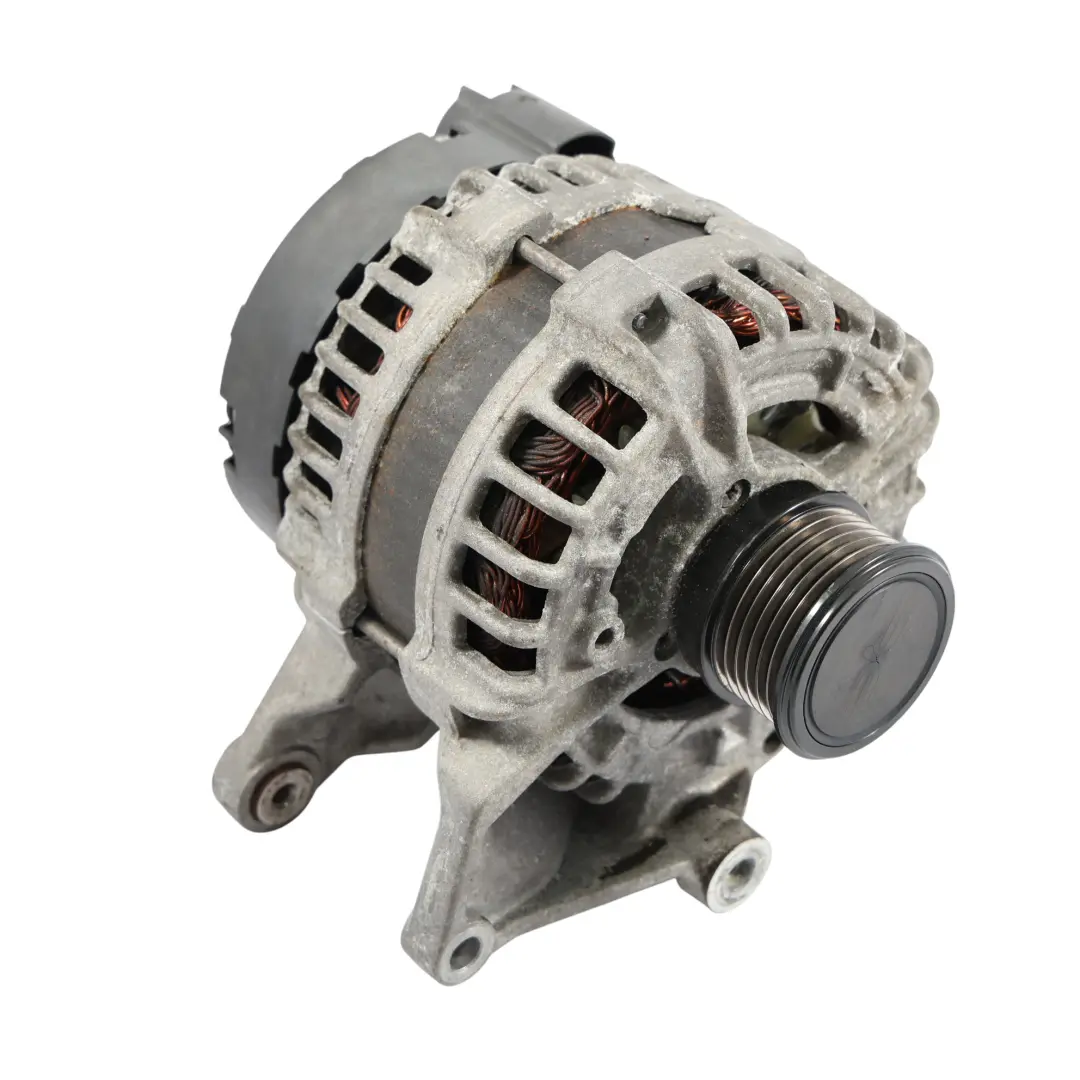 Alternator Generator Mercedes W204 W207 Petrol Engine Bosch 150A to with Part number A0009062003 Alternator Generator Mercedes W204 W207 Petrol Engine Bosch 150A - SKU A0009062003 - Part number A0009062003