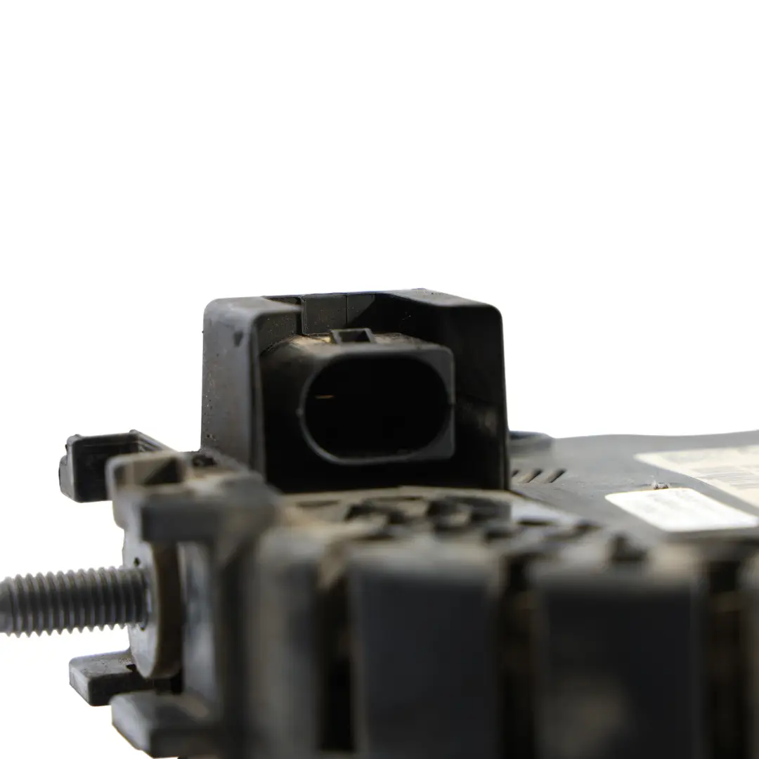 W907 Lichtmaschine Generator Motor Diesel 250A 14V für Mercedes Sprinter mit Teilenummer A0009068302 Mercedes Sprinter W907 Lichtmaschine Generator Motor Diesel 250A 14V - SKU A0009068302 - Teilenummer A0009068302