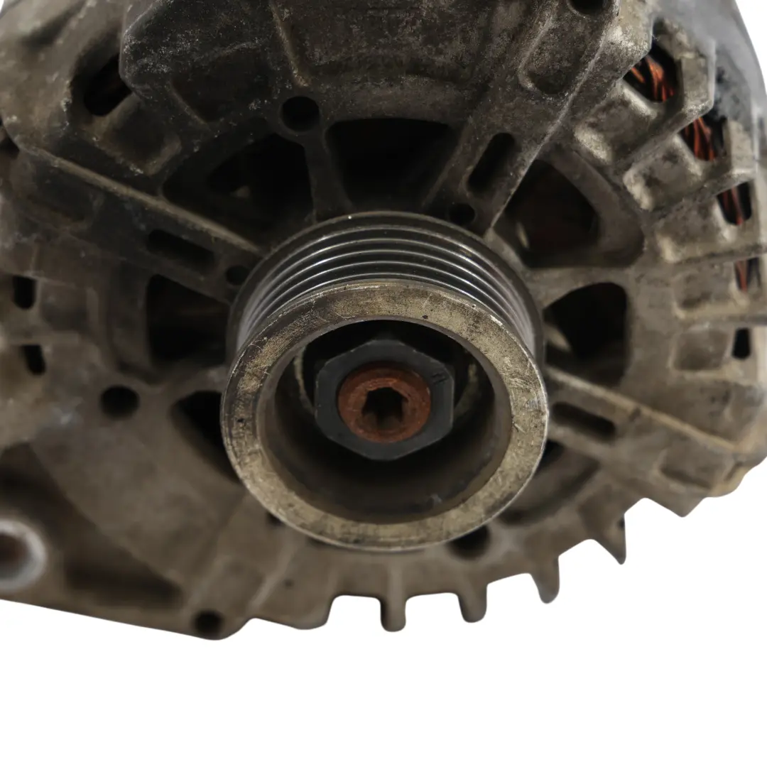 W907 Alternator Generator Engine Diesel 250A 14V to Mercedes Sprinter with Part number A0009068302 Mercedes Sprinter W907 Alternator Generator Engine Diesel 250A 14V - SKU A0009068302 - Part number A0009068302