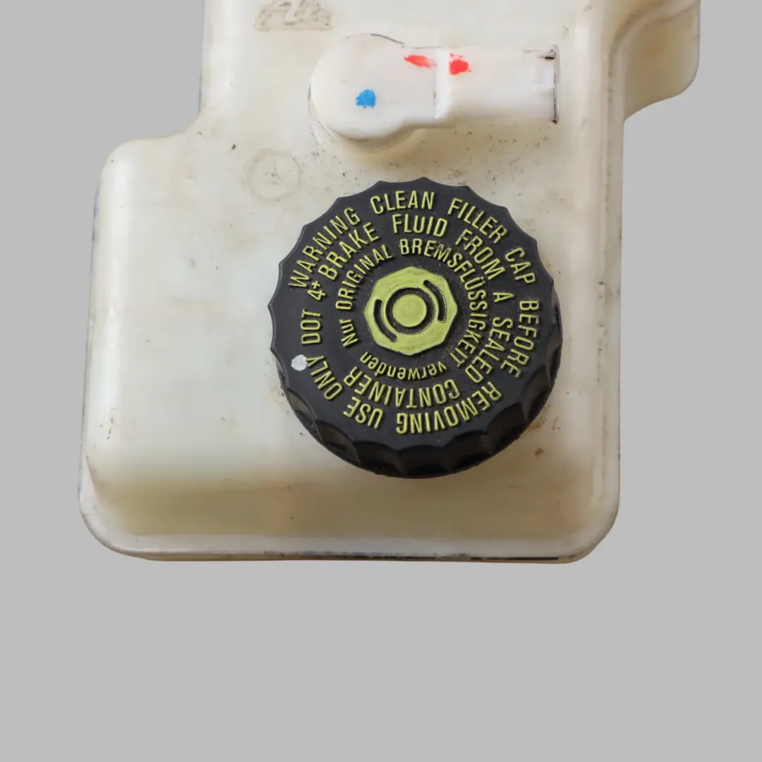Servofreno Cilindro De Freno Depósito para Mercedes W164 con número de pieza A1644280015 Mercedes W164 Servofreno Cilindro De Freno Depósito - SKU A1644280015 - Número de pieza A1644280015