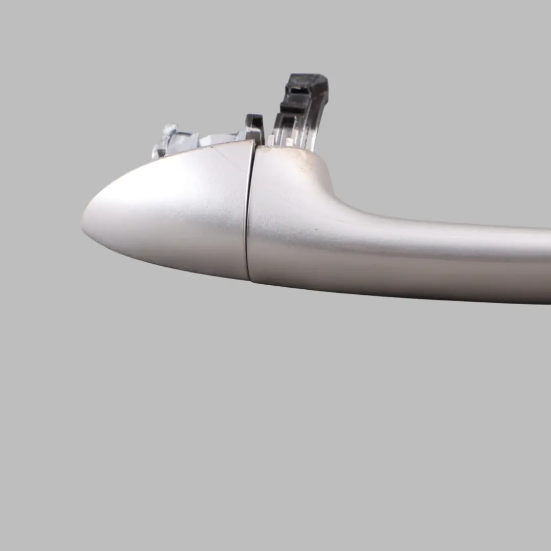 Türgriff Hinten Links Iridium Silber Metallic 775 für Mercedes W164 W251 mit Teilenummer A1647660101 Mercedes W164 W251 Türgriff Hinten Links Iridium Silber Metallic 775 - SKU A1647660101-IRS - Teilenummer A1647660101