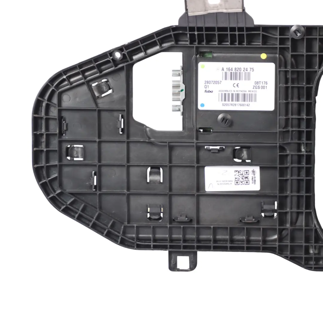 Antenna Amplifier Aerial Control Unit Module to Mercedes ML W164 with Part number A1648202475 Mercedes ML W164 Antenna Amplifier Aerial Control Unit Module - SKU A1648202475 - Part number A1648202475