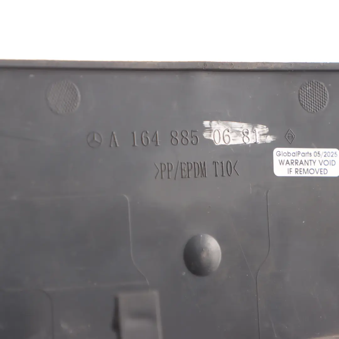 Parachoques Delantero Soporte Matrícula para Mercedes ML W164 con número de pieza A1648850681 Mercedes ML W164 Parachoques Delantero Soporte Matrícula - SKU A1648850681 - Número de pieza A1648850681